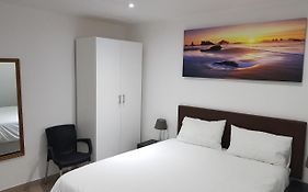 Fama Lodge Rm9